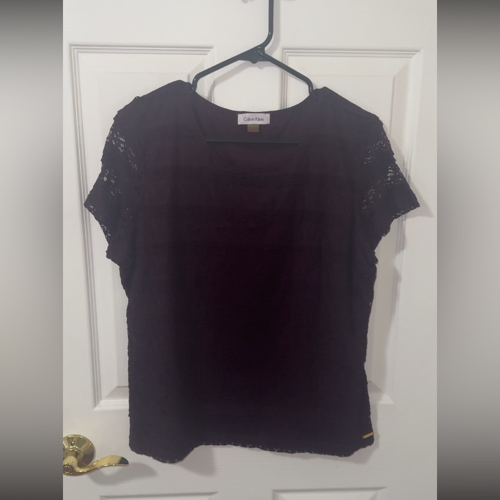 CALVIN KLEIN Women's Burgundy Lace Top
